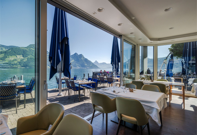 Unser Restaurant mit herrlichem Blick zum See